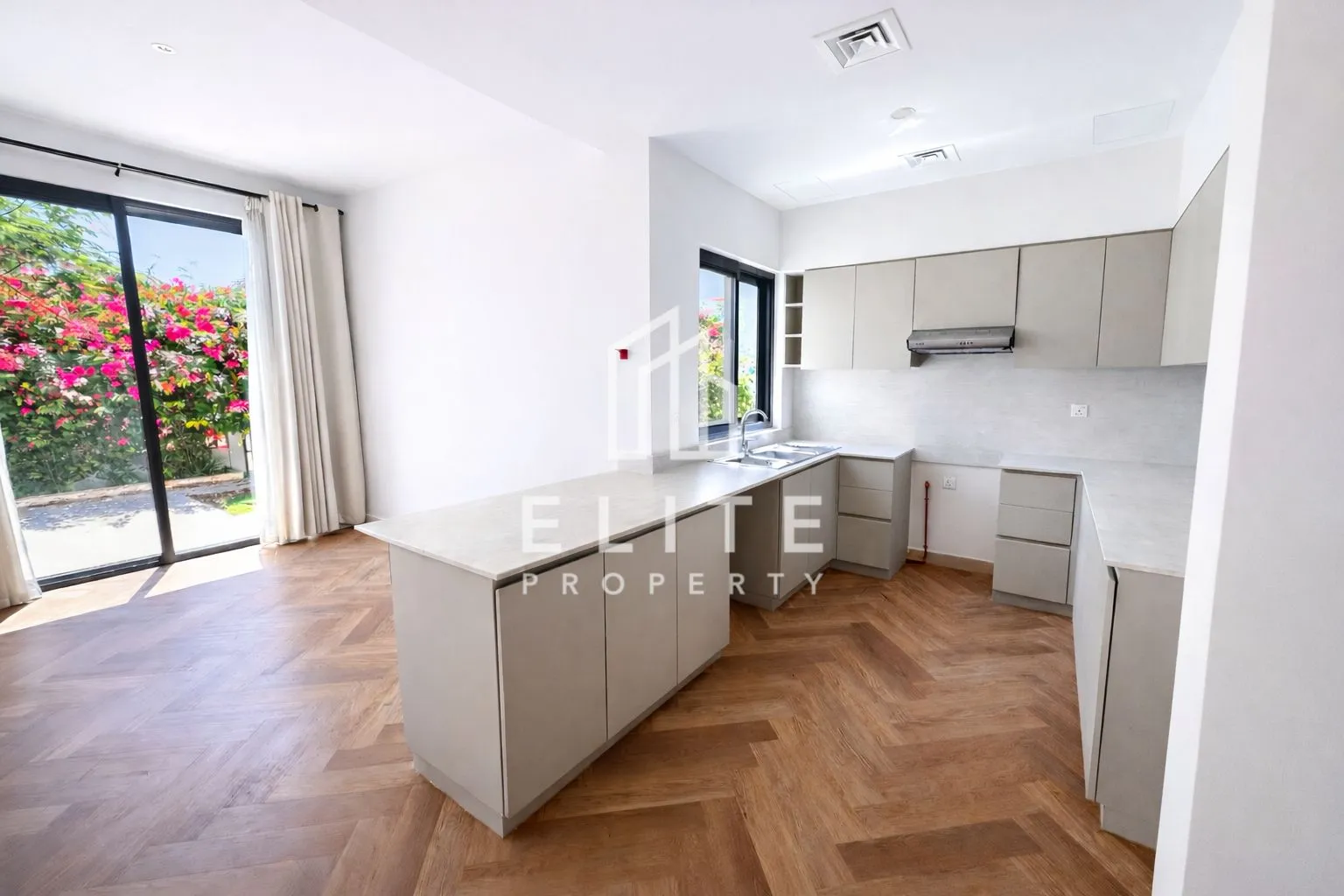 UPGRADED | SINGLE ROW | CORNER UNIT | CAMEL TRACK BACKING — Maple at Dubai Hills Estate, Dubai Hills Estate, Dubai