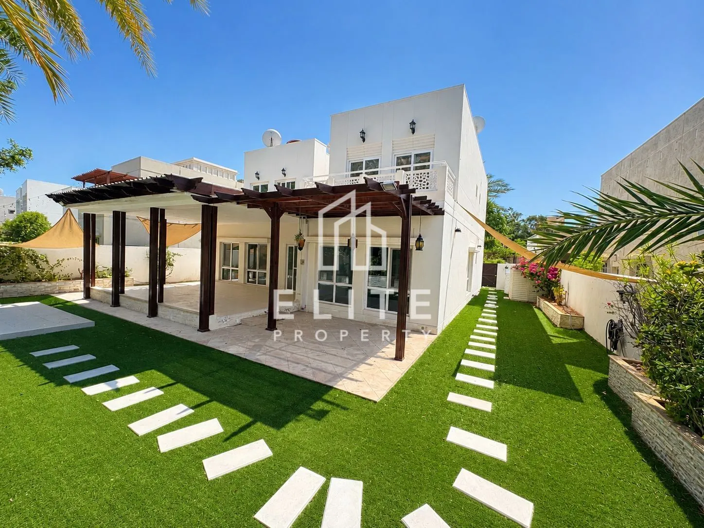 4BR + Maid Villa | Beautiful Garden | Keys in Hand — Meadows 9, Meadows, Dubai